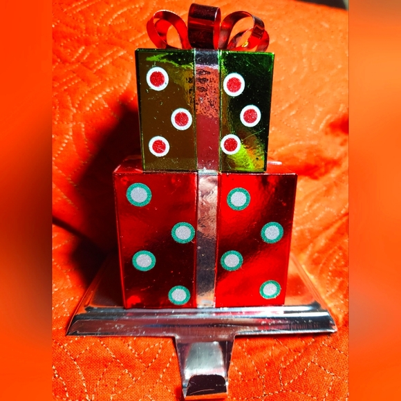 Holiday presents ,stocking hook/ holder for mantle /shelf, metal weighted heavy - Picture 6 of 14